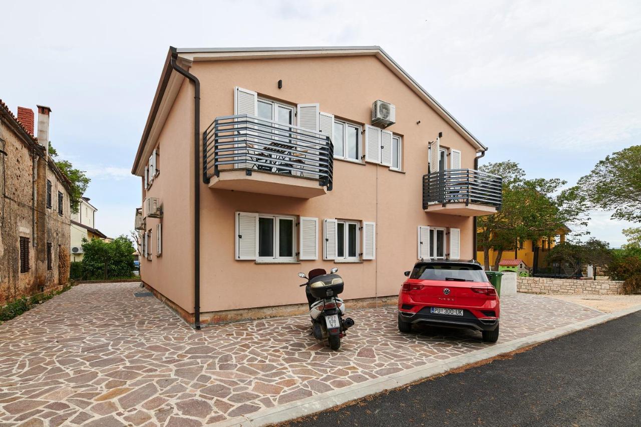 Villa Dvori Bašanija Buitenkant foto